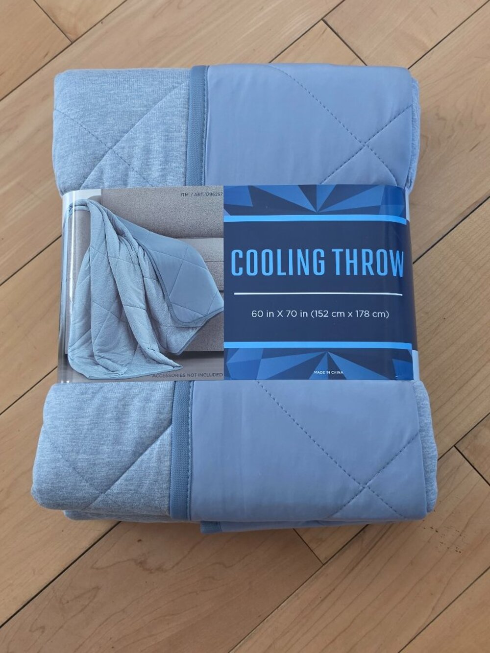 Life Comfort Cooling Throw, Blue, NWT